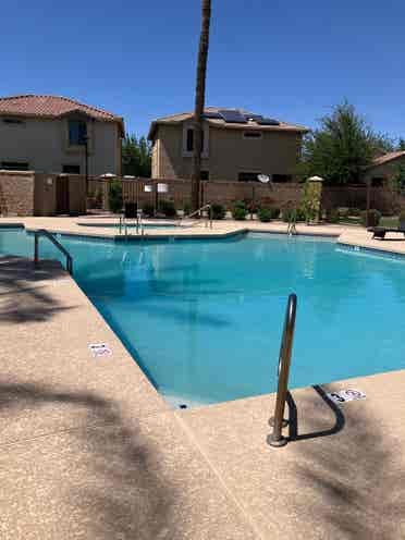 Looking for Roommate-Chandler