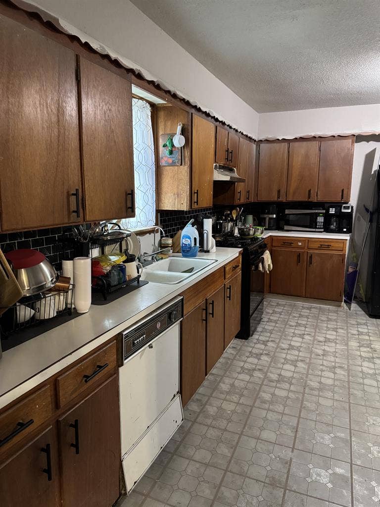 Room for Rent~Utilites & WI-FI Incl