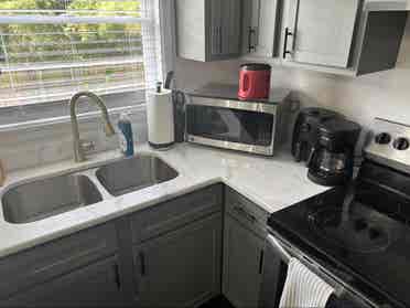 Room for rent in Midtown Mobilee