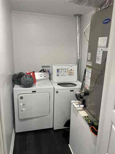 Room for rent in Midtown Mobilee