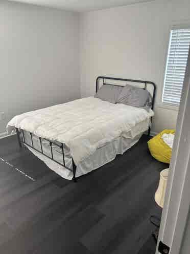 Room for rent in Midtown Mobilee