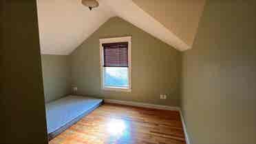 Room in Avl, near downtown