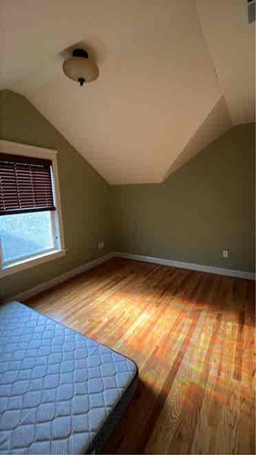 Room in Avl, near downtown