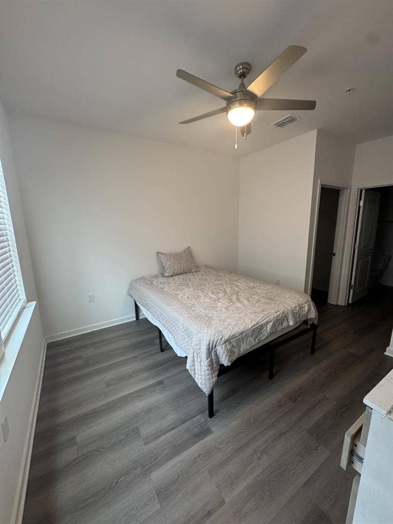 Rent Bedroom bathroom and closets