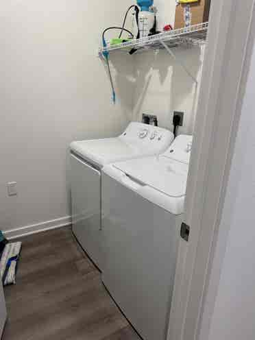 Rent Bedroom bathroom and closets