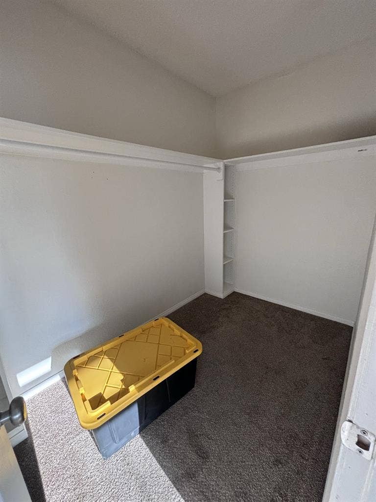UCSD-spacious room in La Jolla !