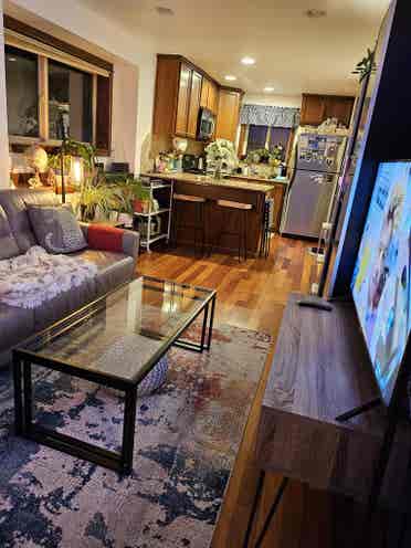 ✨Room & Bath 4 Rent in W. Seattle✨️