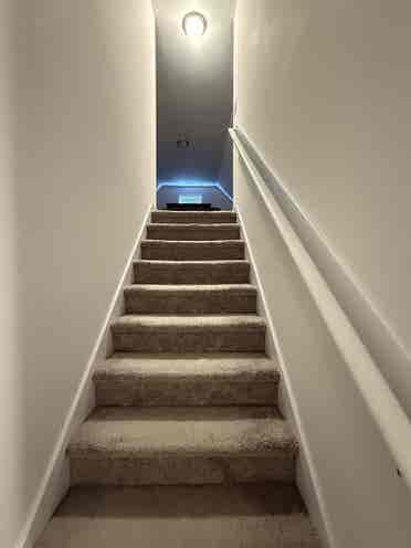 Spacious upstairs bedroom for rent