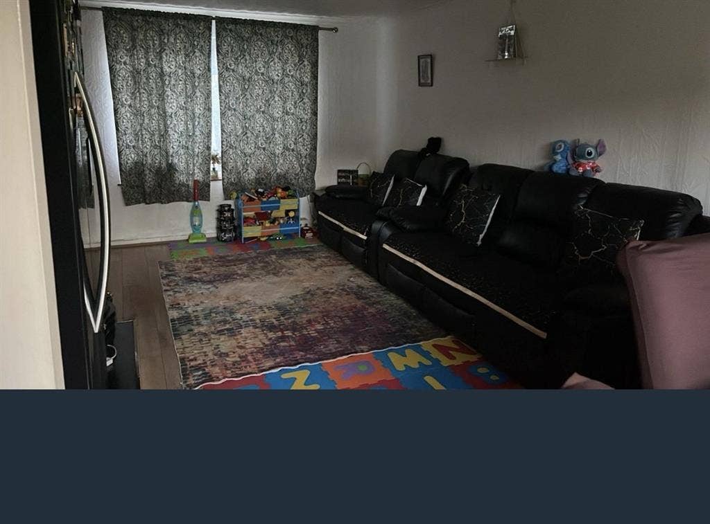 Double room for rent .