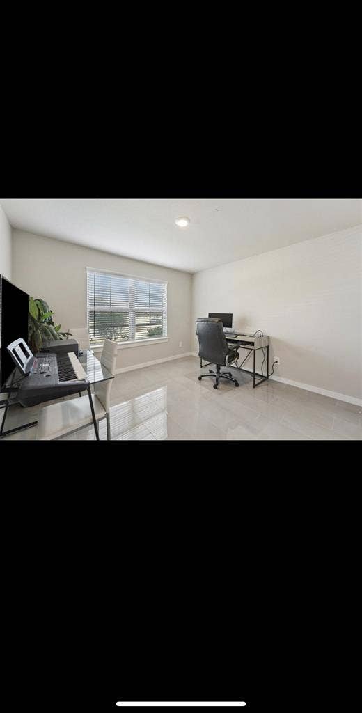 Room for rent w/ private bathroom