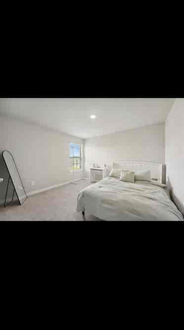 Room for rent w/ private bathroom