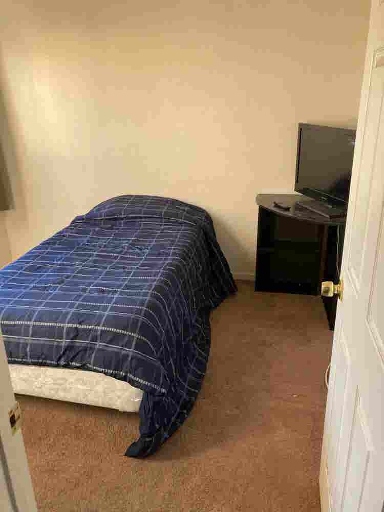 Room 4 Rent - UNLV AREA