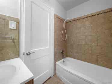 2 bedroom house for rent