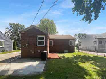 2 bedroom house for rent
