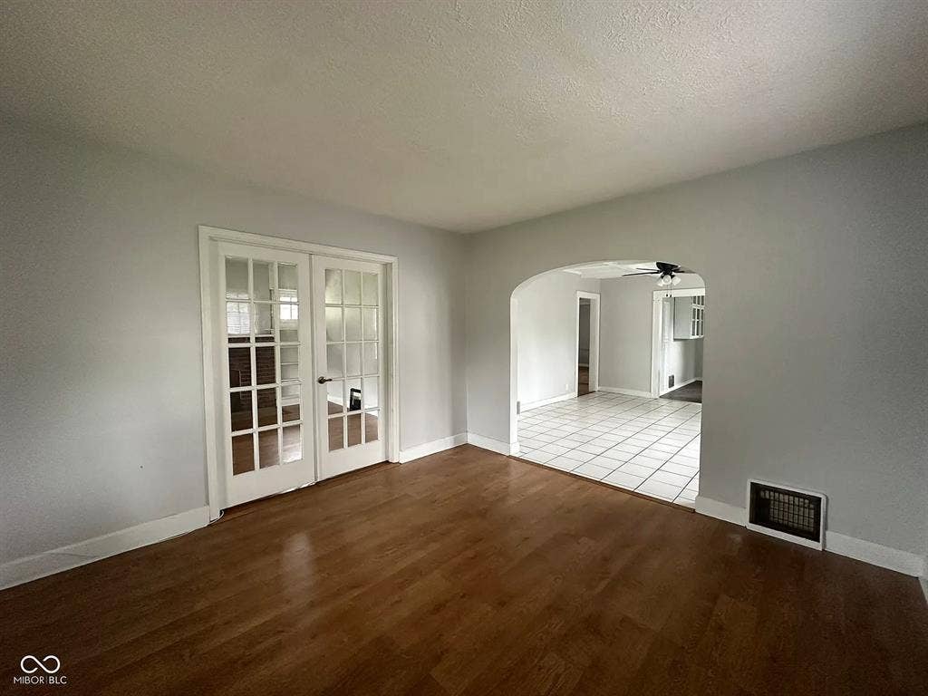 Room in Beech Grove (Near UIndy)