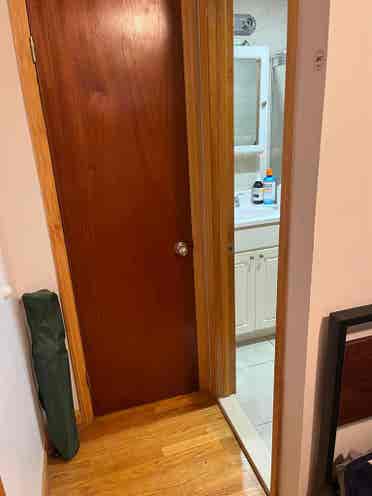 One room w/ bathroom (1 person)