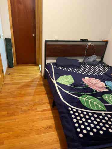 One room w/ bathroom (1 person)
