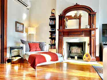 HUGE BEDROOM WITH 4 LARGE WINDOWS