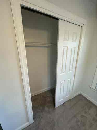 Looking for roommate