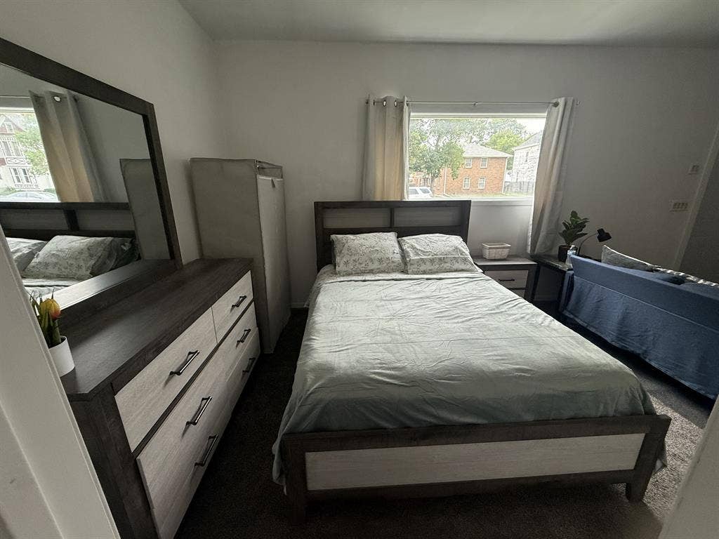 Furnished room