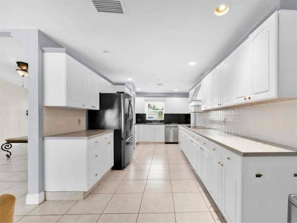 Unfurnished Room for rent