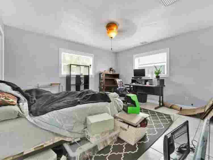 Unfurnished Room for rent