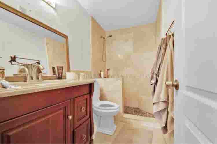 Unfurnished Room for rent