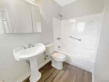 Beautiful 3beds available for rent.