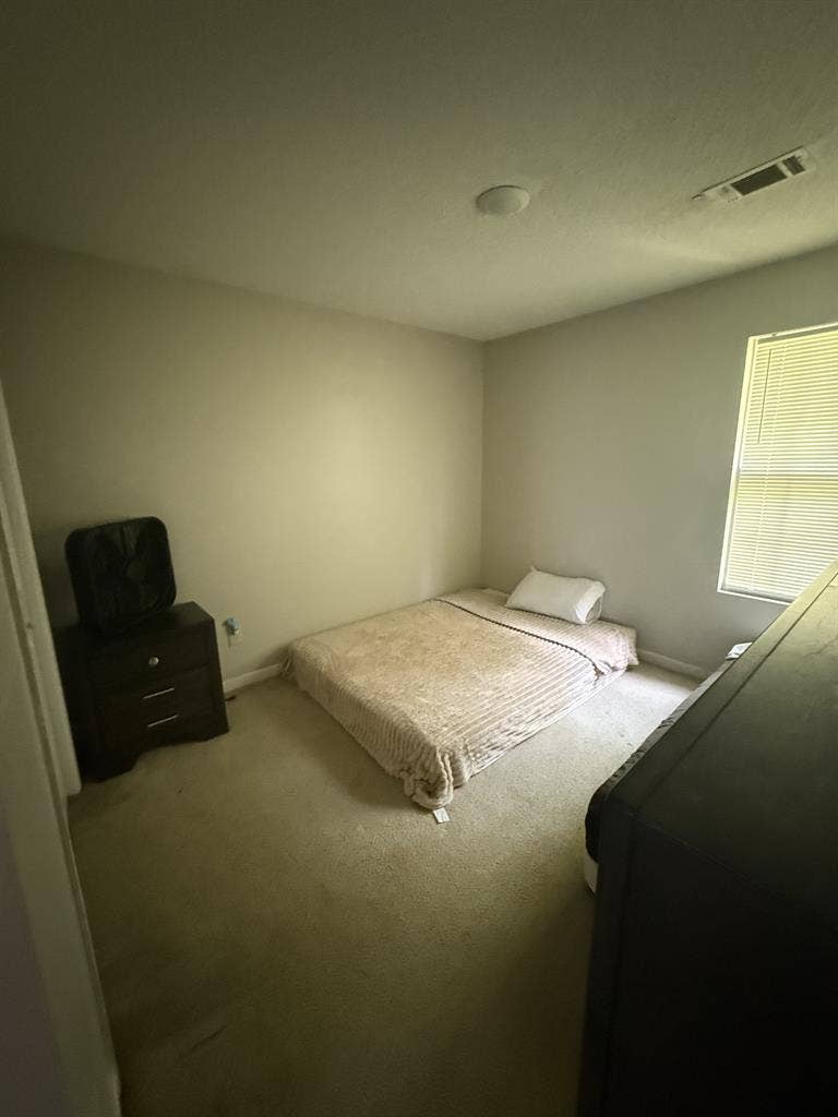 1 bedroom private bathroom