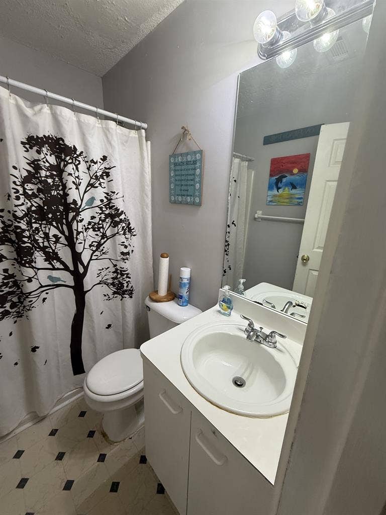 1 bedroom private bathroom