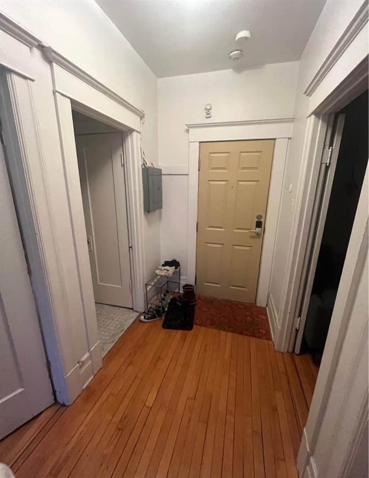 Roommate wanted for