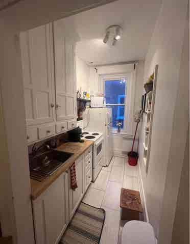 Roommate wanted for