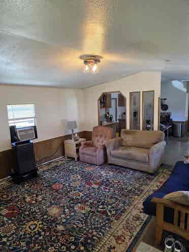 2 ROOMS FOR RENT: SHARE MOBILE HOME
