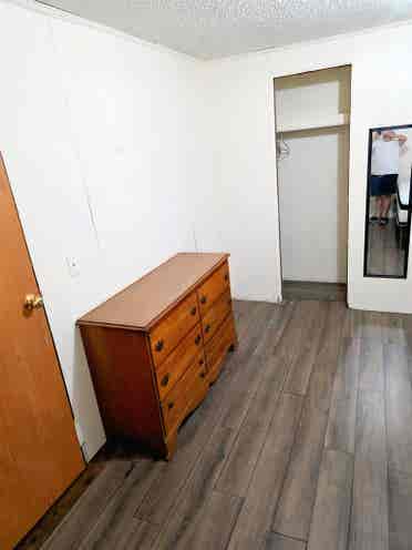 2 ROOMS FOR RENT: SHARE MOBILE HOME