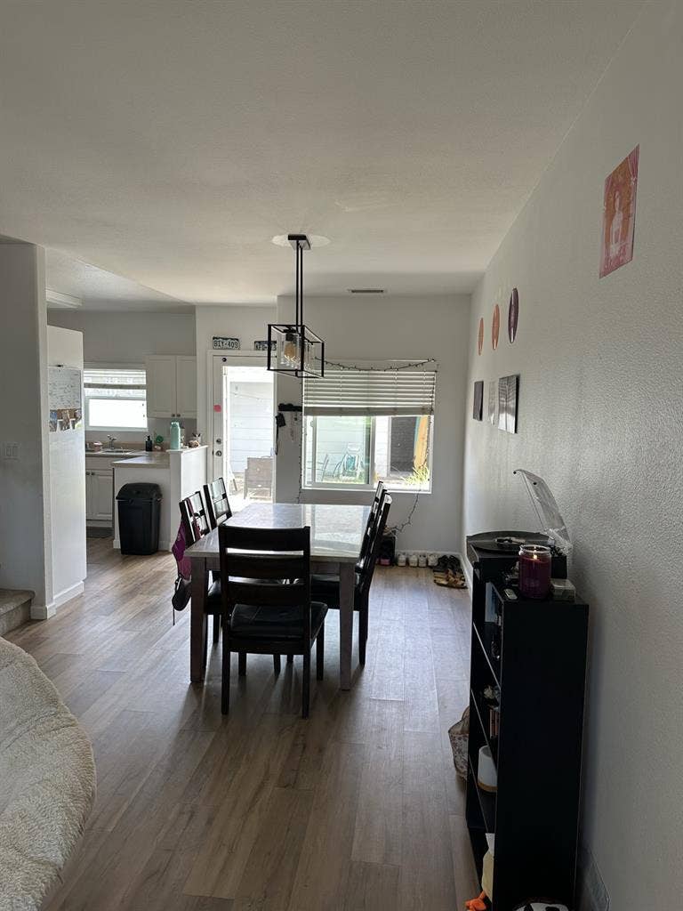 Roommate wanted !