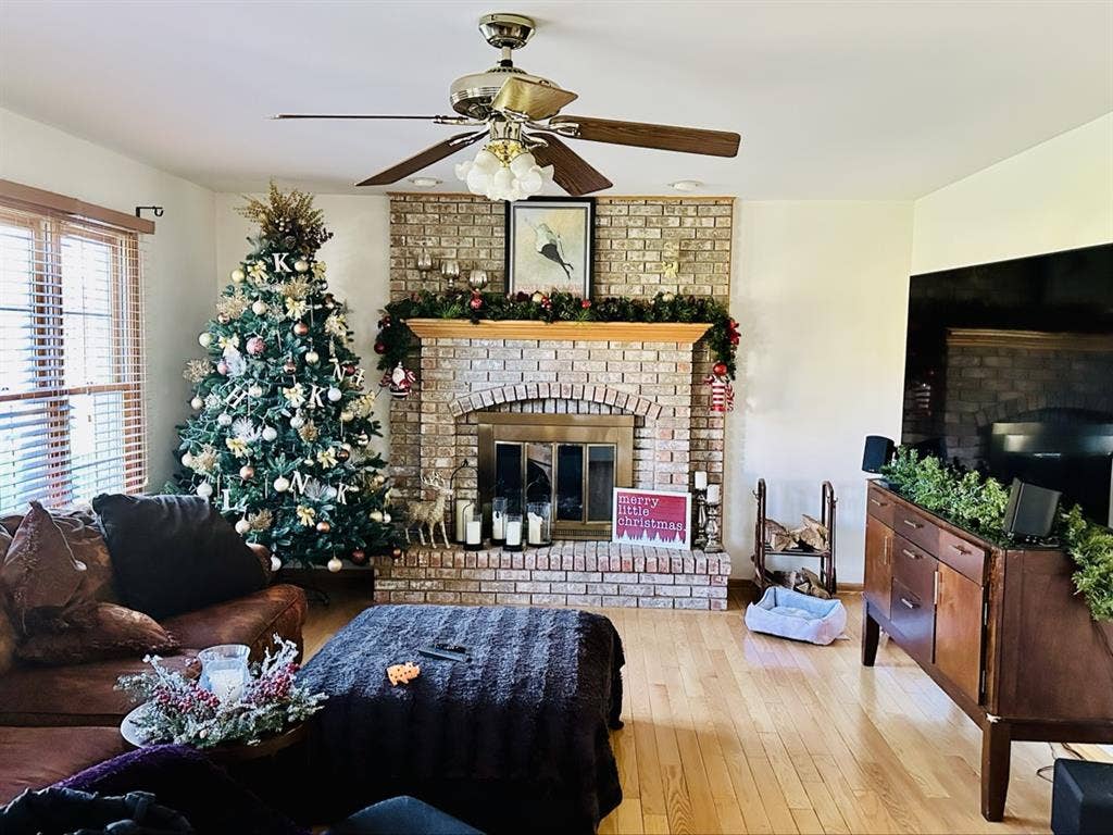 Available room for rent