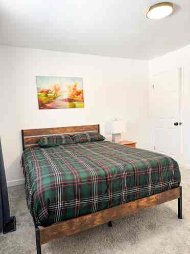 Spacious 3bedroom/w private parking