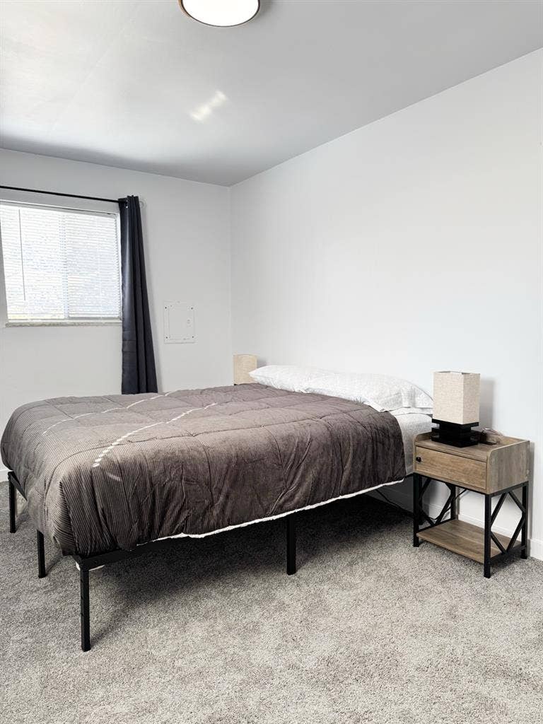 Spacious 3bedroom/w private parking