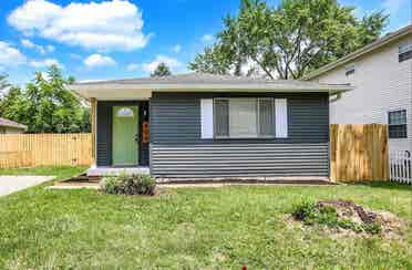 Spacious 3bedroom/w private parking