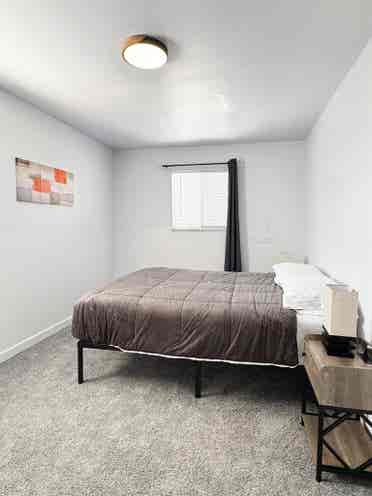 Spacious 3bedroom/w private parking