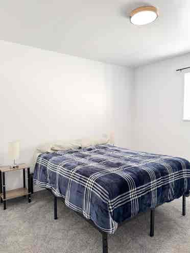Spacious 3bedroom/w private parking