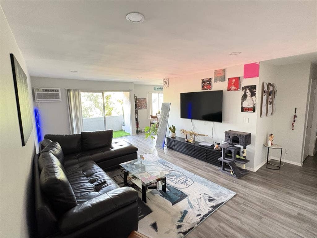 Month-to-Month | Prime Location