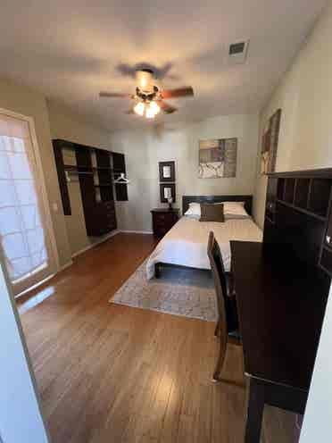Private entrance furnished room