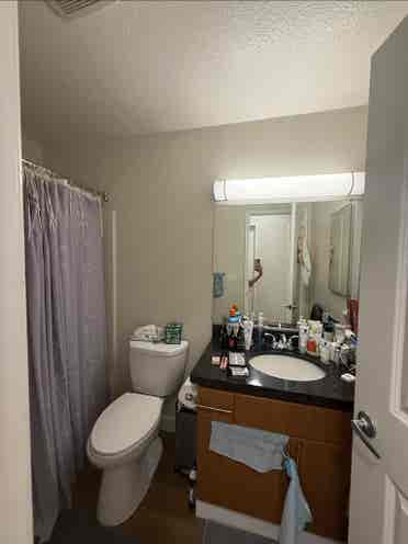 SHORT TERM LEASE UNTILL NOVEMBER!!!