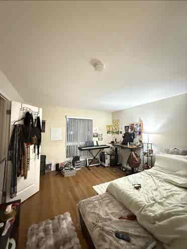 SHORT TERM LEASE UNTILL NOVEMBER!!!