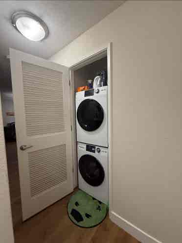 SHORT TERM LEASE UNTILL NOVEMBER!!!