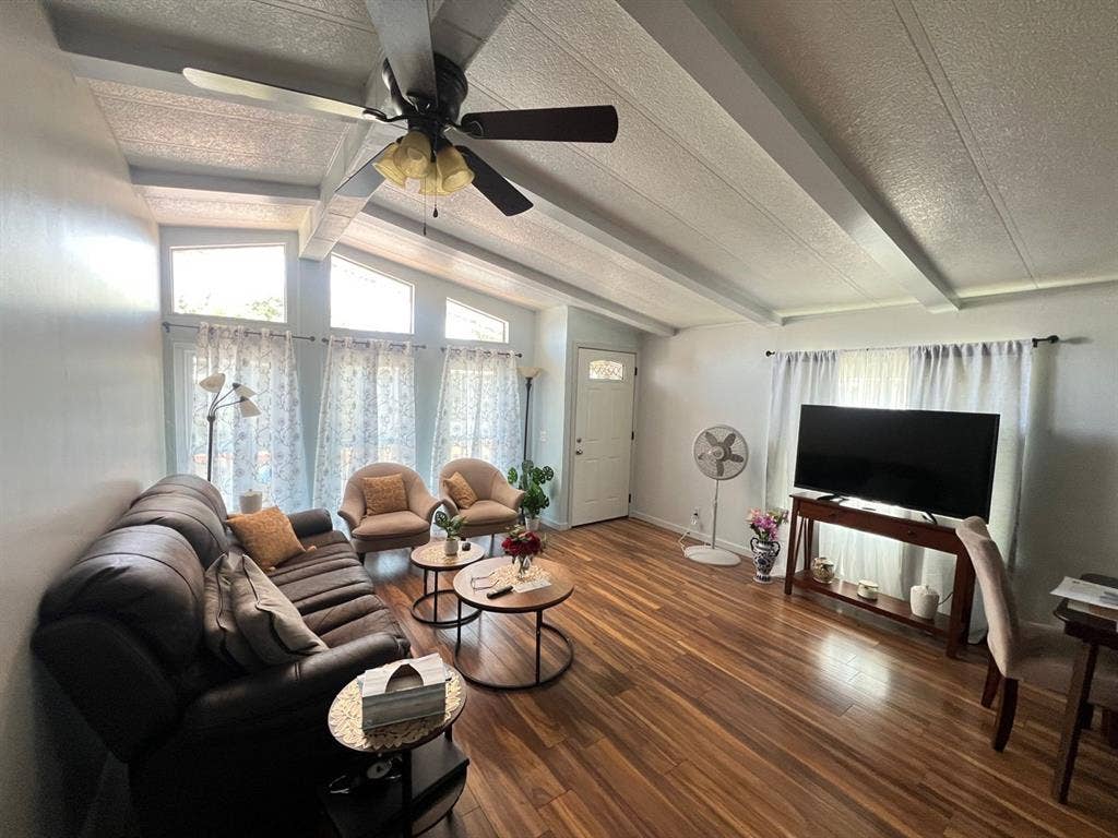 Private room with shared bathroom