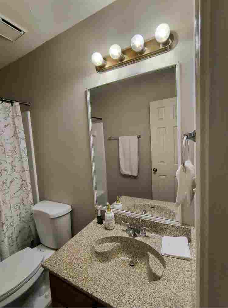 Move in ready-
Rent by the room