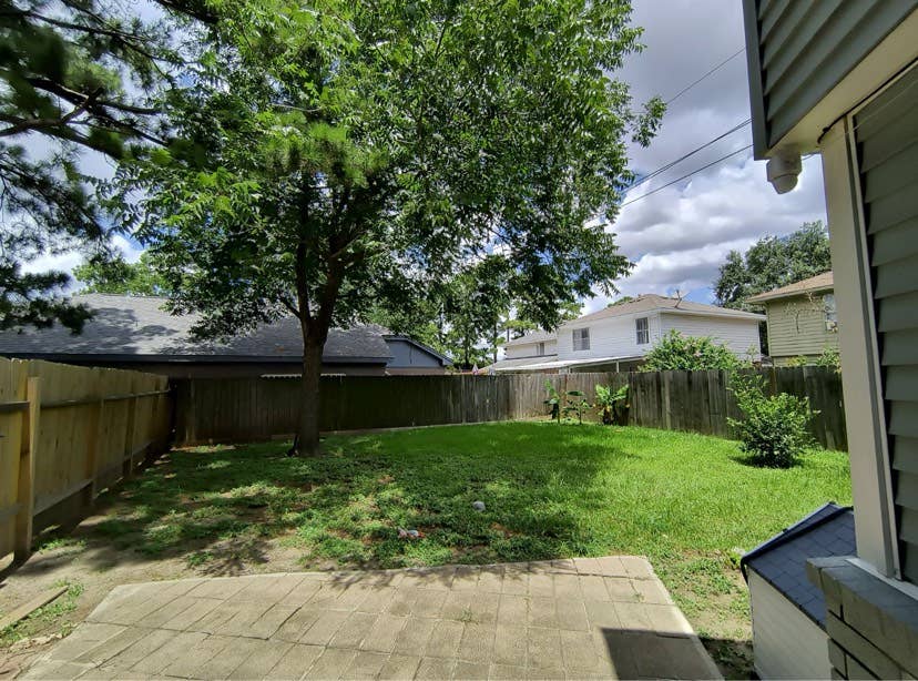 Move in ready-
Rent by the room