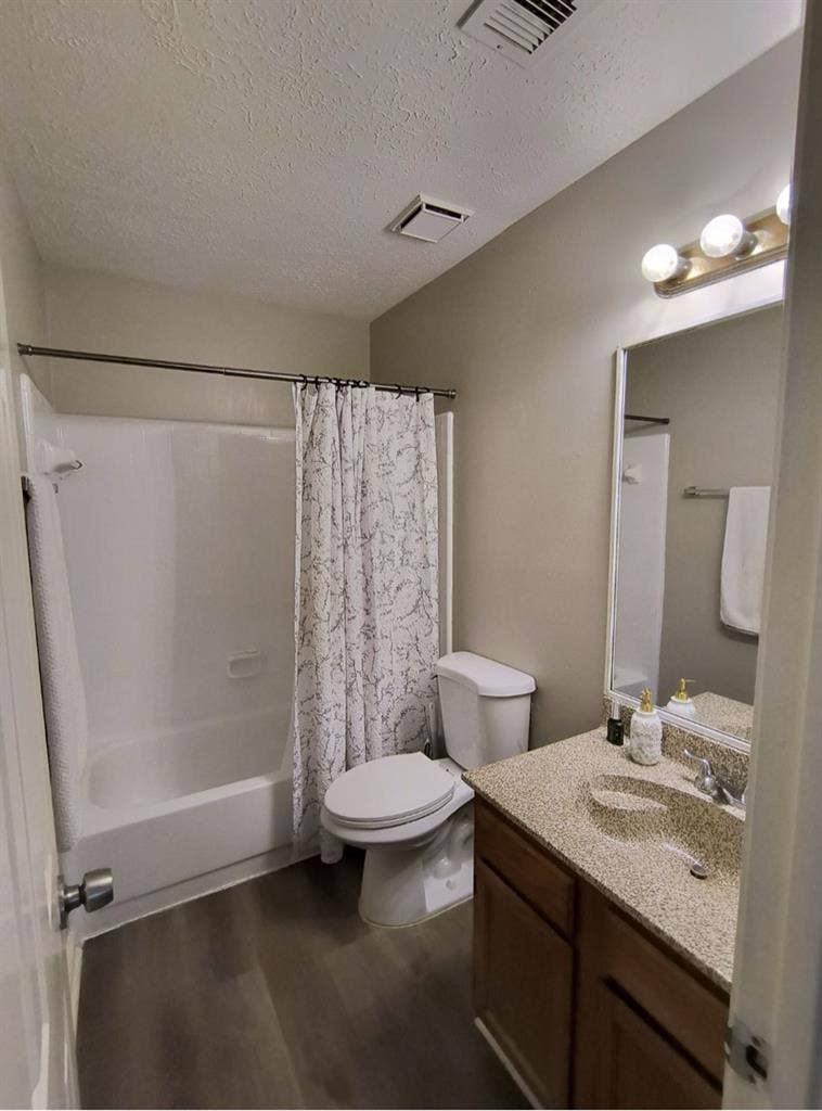 Move in ready-
Rent by the room
